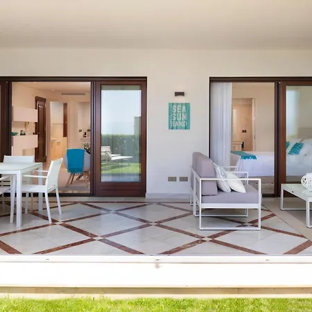 Frontline Ground Floor With Private Garden, Doncella Beach. Apartment Estepona